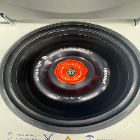 Eppendorf 5424R Refrigerated Centrifuge image 0